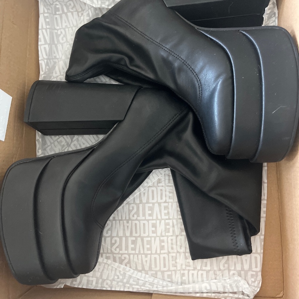 Steve Madden Cypress boots